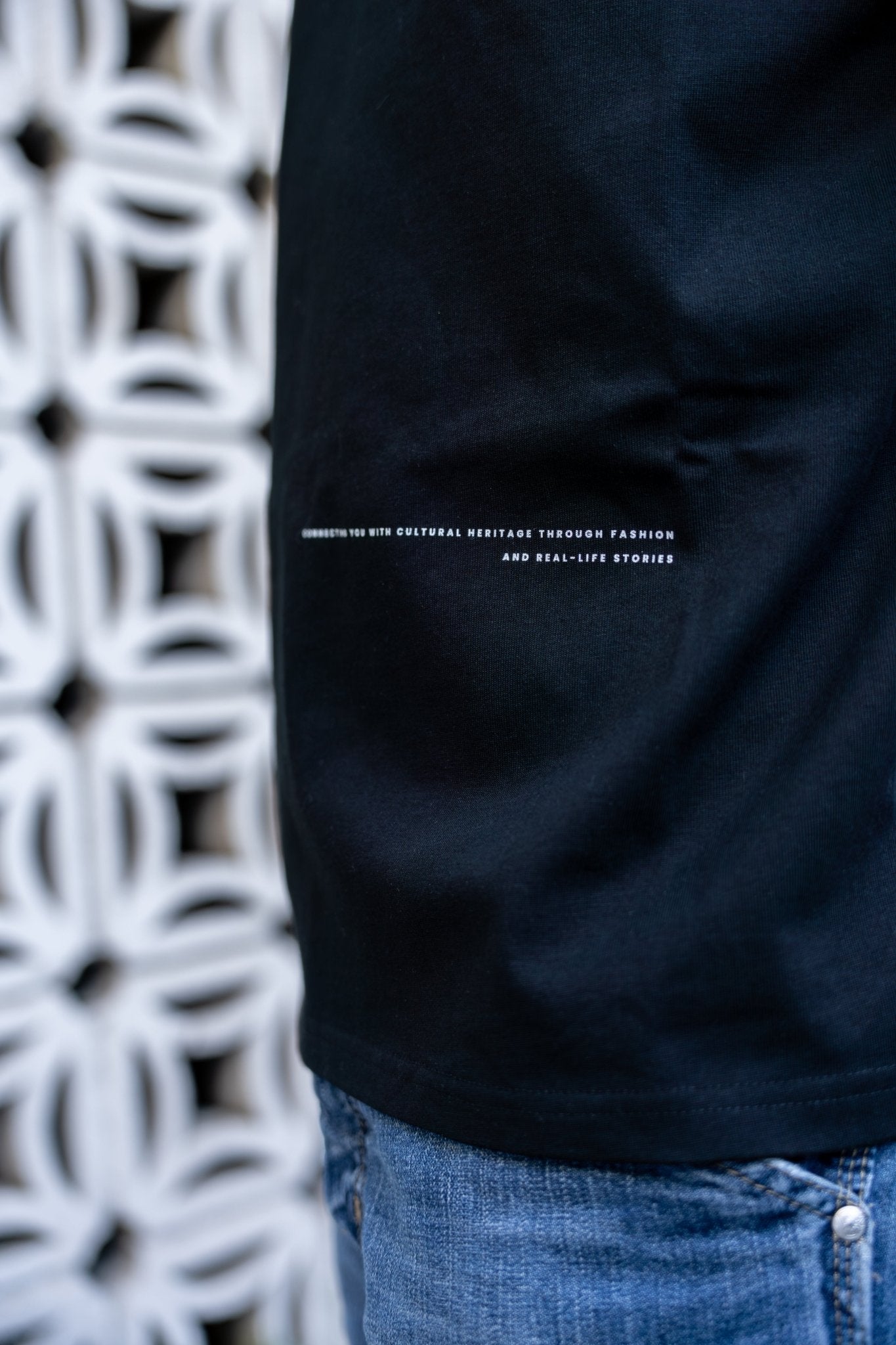 Essential Black 2 - Romani Culturewear