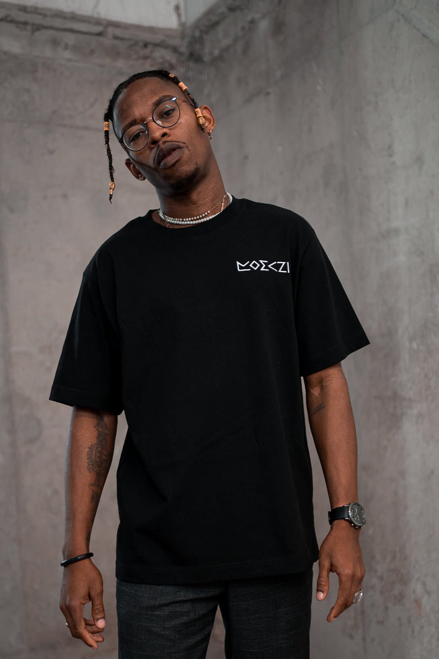 Essential: Black - Romani Culturewear