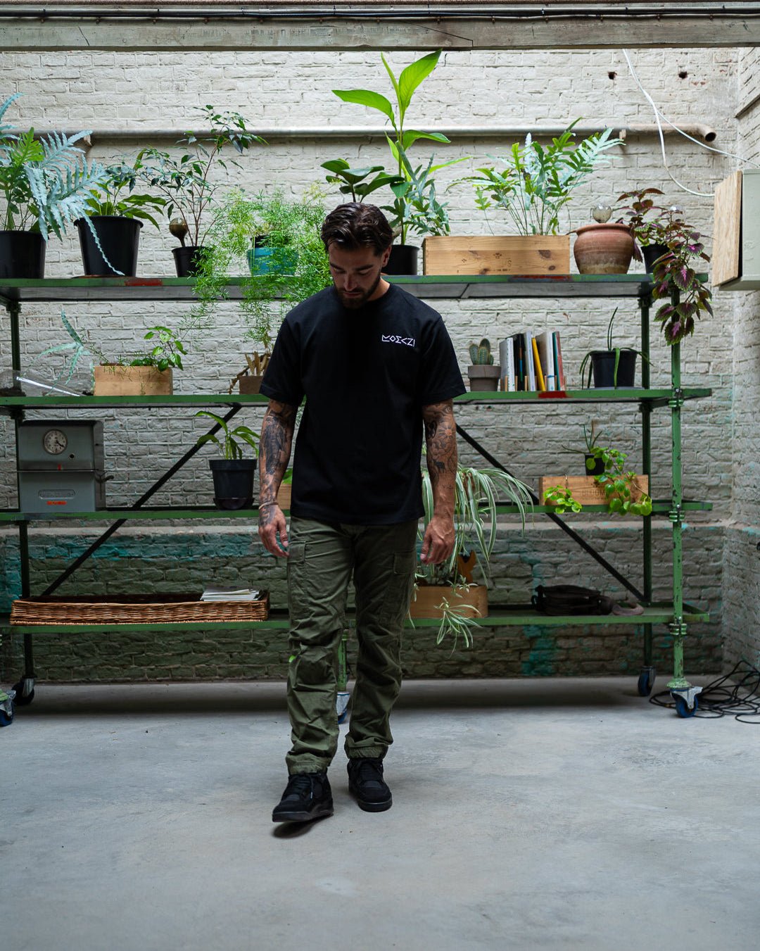 Essential: Black - Romani Culturewear